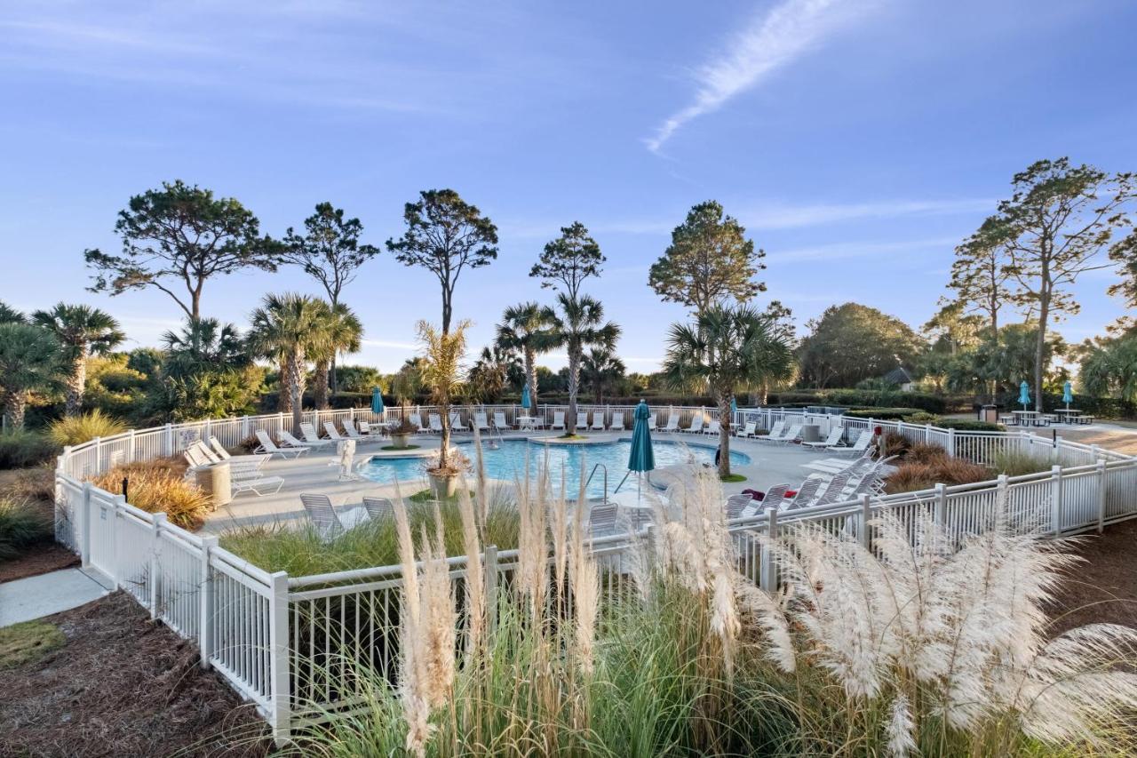 Ocean Dunes Villas #111, Beach Condo In Coligny Beach, 43 S Forest Beach Dr, Hilton Head Sc, Oceanfront Condo, Heated Pool, By Vacation Rental Hhi Hilton Head Island Ngoại thất bức ảnh