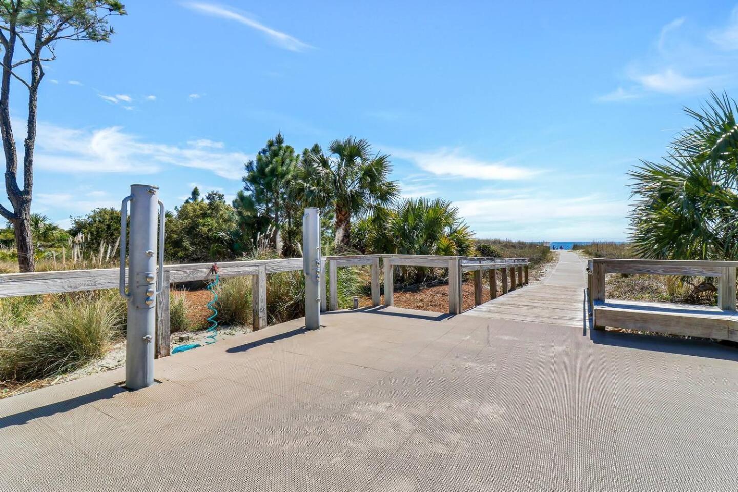 Ocean Dunes Villas #111, Beach Condo In Coligny Beach, 43 S Forest Beach Dr, Hilton Head Sc, Oceanfront Condo, Heated Pool, By Vacation Rental Hhi Hilton Head Island Ngoại thất bức ảnh